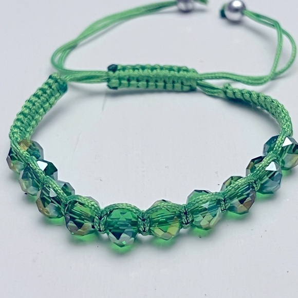 Green Crystal Ball Bead Macrame Bracelet - Picture 6 of 6